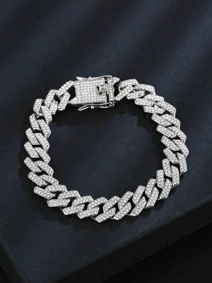 𝐈𝐜𝐞𝐝 𝐂𝐮𝐛𝐚𝐧 𝐁𝐫𝐚𝐜𝐞𝐥𝐞𝐭