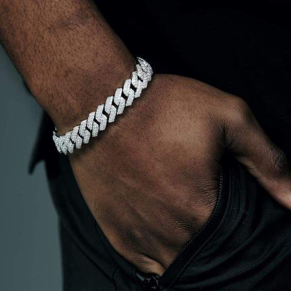 𝐈𝐜𝐞𝐝 𝐂𝐮𝐛𝐚𝐧 𝐁𝐫𝐚𝐜𝐞𝐥𝐞𝐭