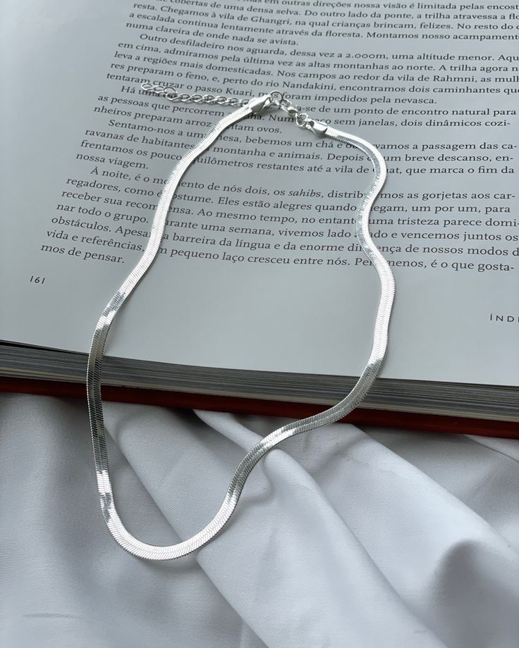 𝗧𝗵𝗲 𝗦𝗻𝗮𝗸𝗲 𝗖𝗵𝗮𝗶𝗻