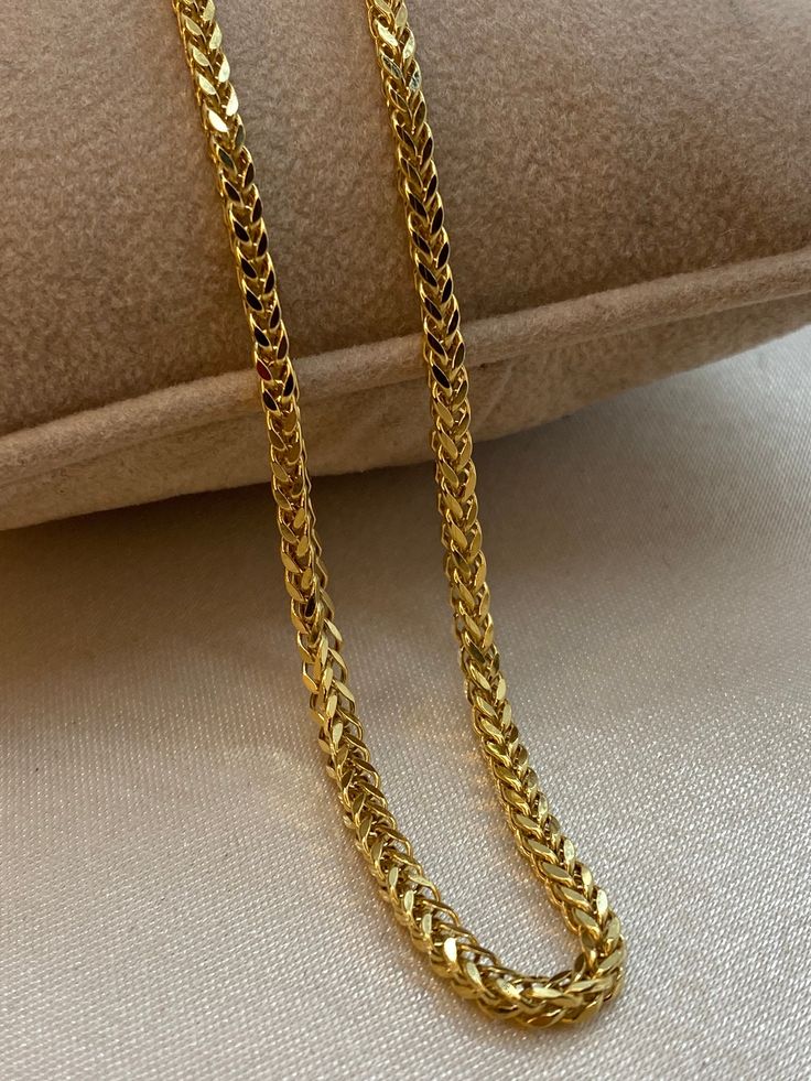 𝗧𝗵𝗲 𝗙𝗼𝘅 𝗧𝗮𝗶𝗹 𝗖𝗵𝗮𝗶𝗻